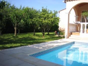 Ferienhaus Provence mit Pool bei St. Remy de Provence/ Pool und Liegewiese